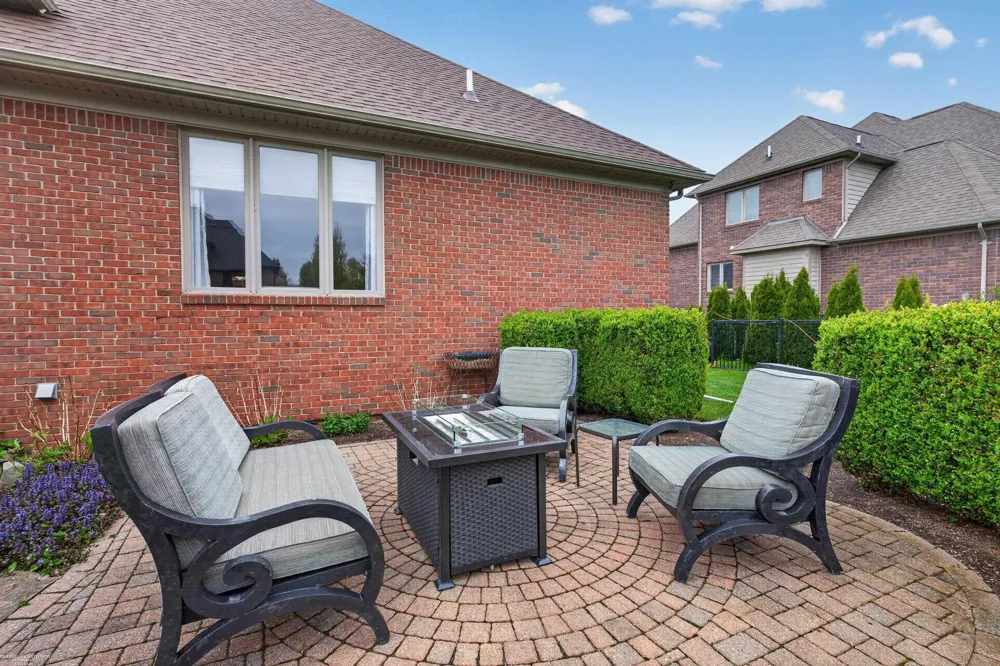 62734 Morningside Drive Washington Township, MI 48094
