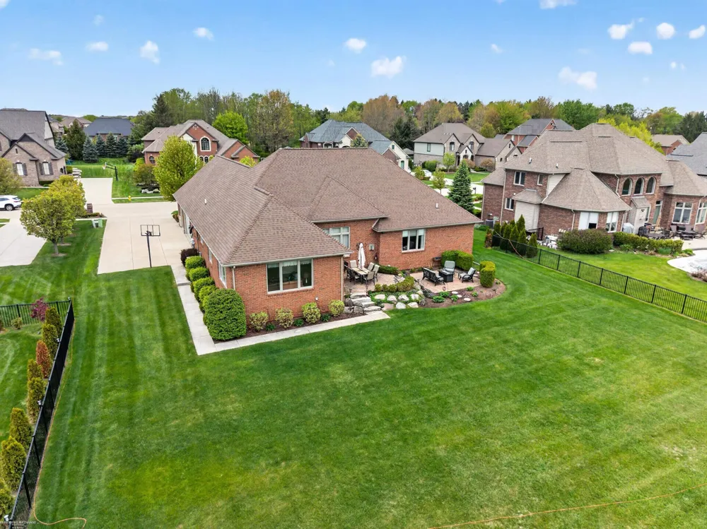 62734 Morningside Drive Washington Township, MI 48094