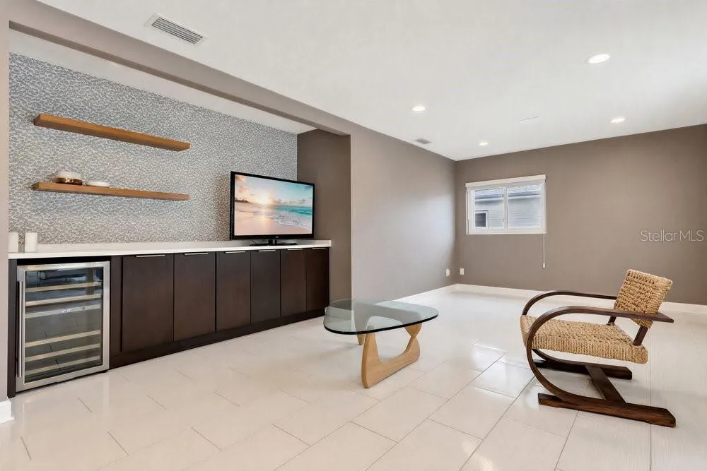 514 BAKER STREET Orlando, FL 32806