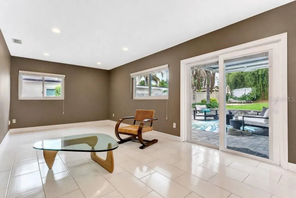 514 BAKER STREET Orlando, FL 32806