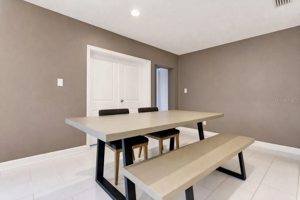 514 BAKER STREET Orlando, FL 32806
