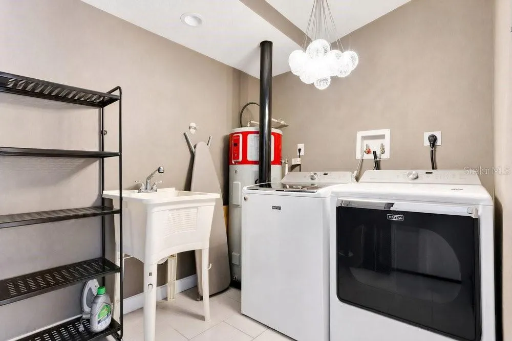 514 BAKER STREET Orlando, FL 32806