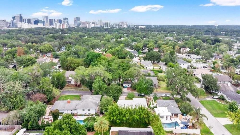 514 BAKER STREET Orlando, FL 32806