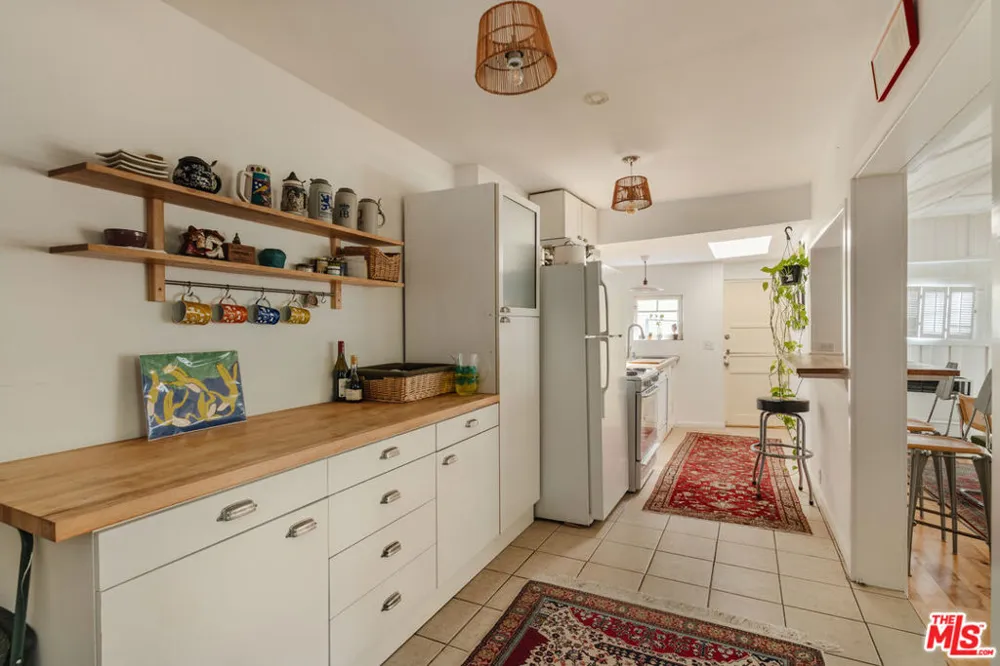 922 Old Topanga Canyon Road Topanga, CA 90290