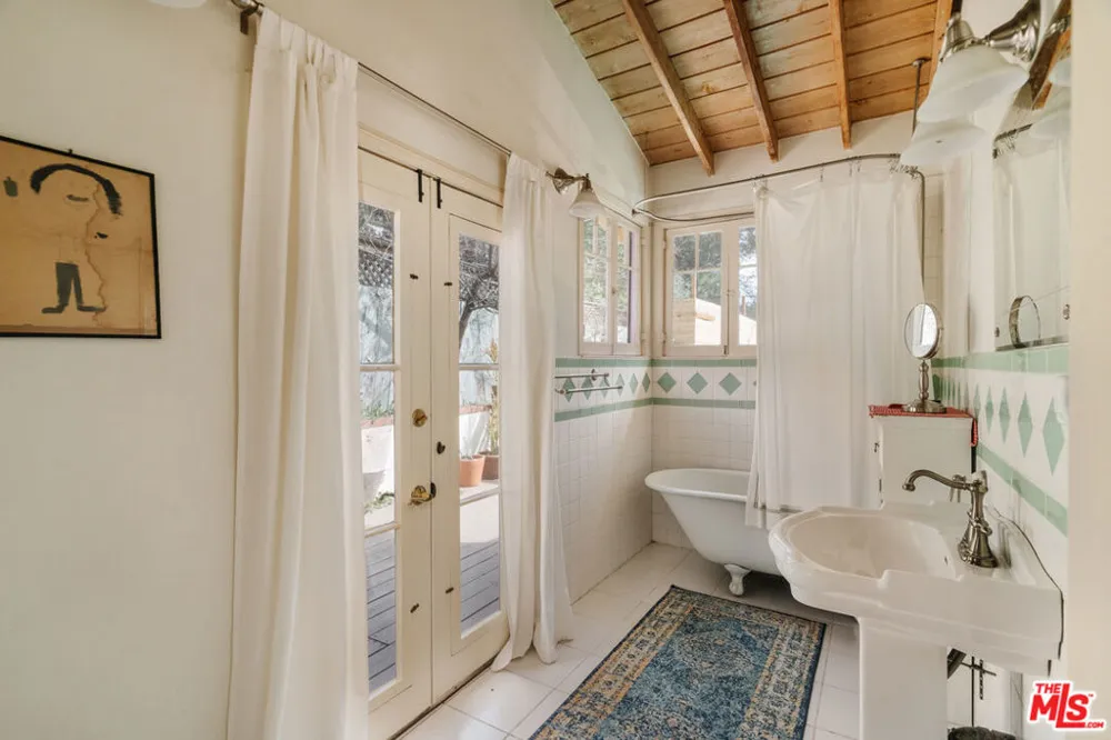 922 Old Topanga Canyon Road Topanga, CA 90290