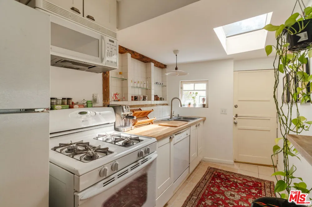 922 Old Topanga Canyon Road Topanga, CA 90290