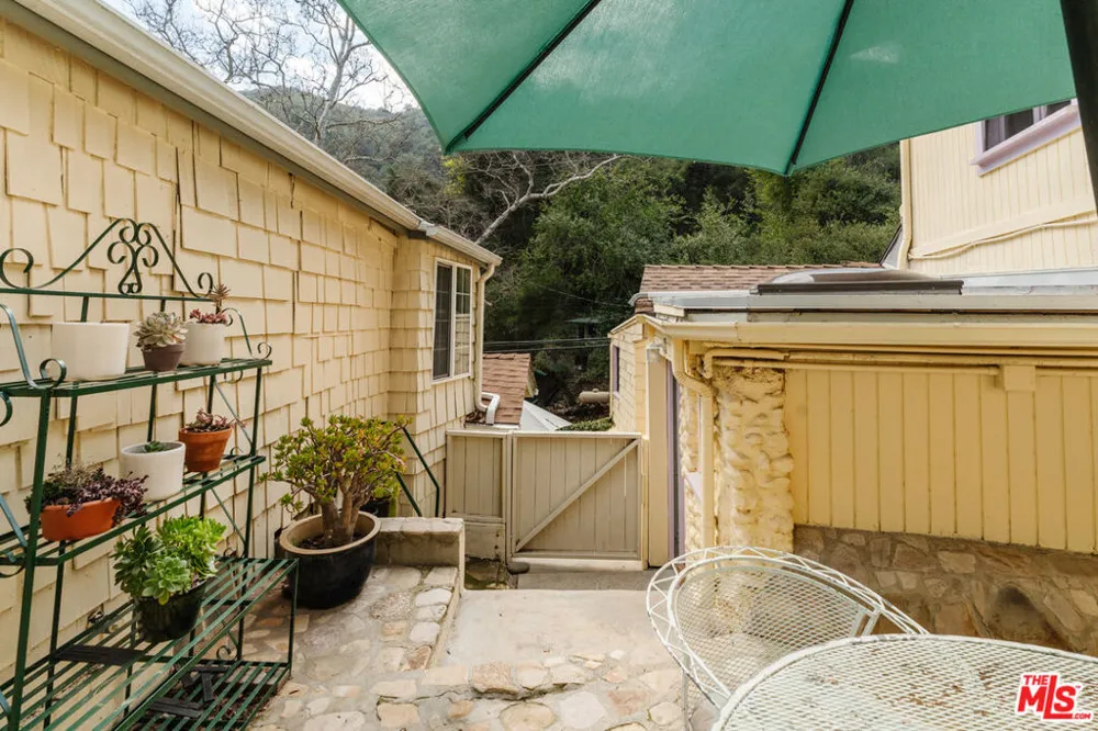 922 Old Topanga Canyon Road Topanga, CA 90290