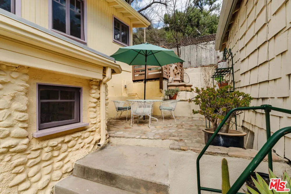 922 Old Topanga Canyon Road Topanga, CA 90290