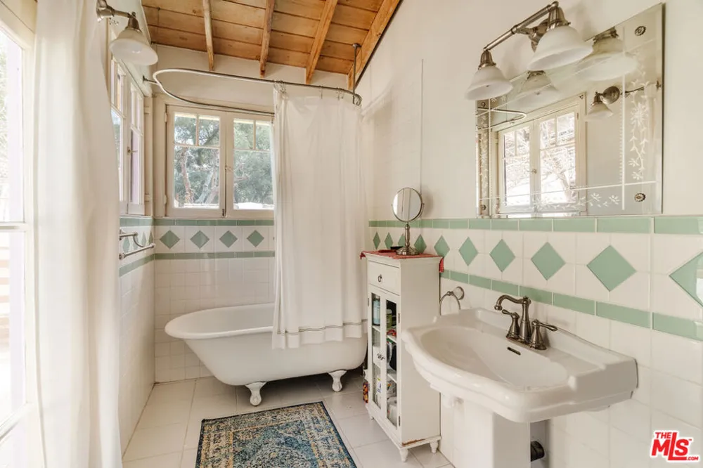 922 Old Topanga Canyon Road Topanga, CA 90290