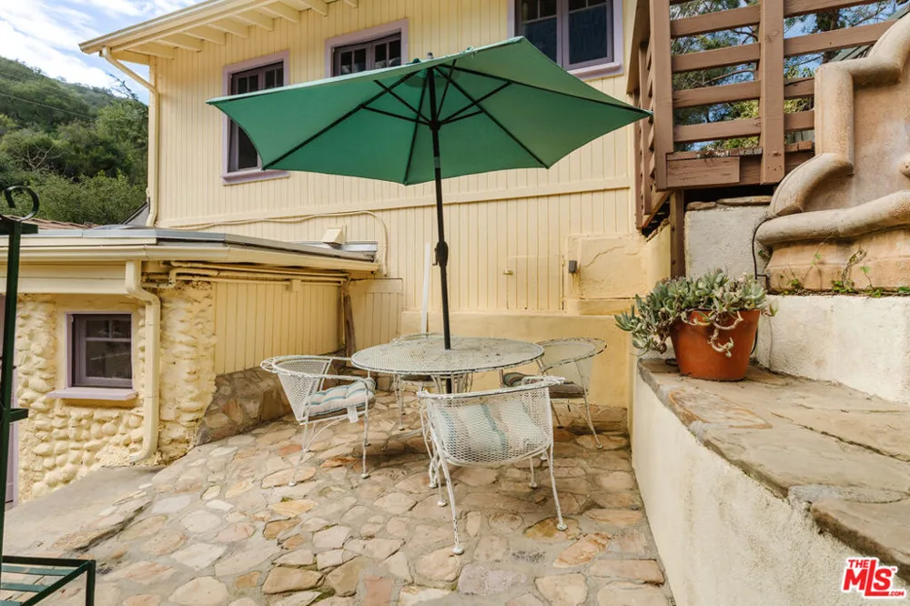 922 Old Topanga Canyon Road Topanga, CA 90290