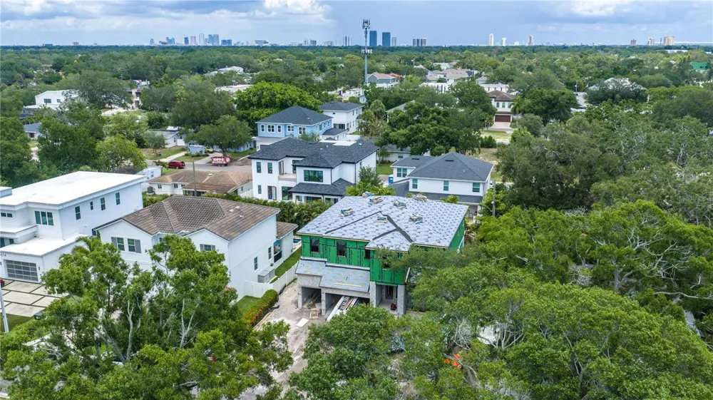 3618 S GARDENIA AVENUE Tampa, FL 33629
