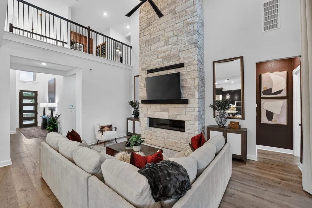 469 Emerald Walk Loop Dripping Springs, TX 78620