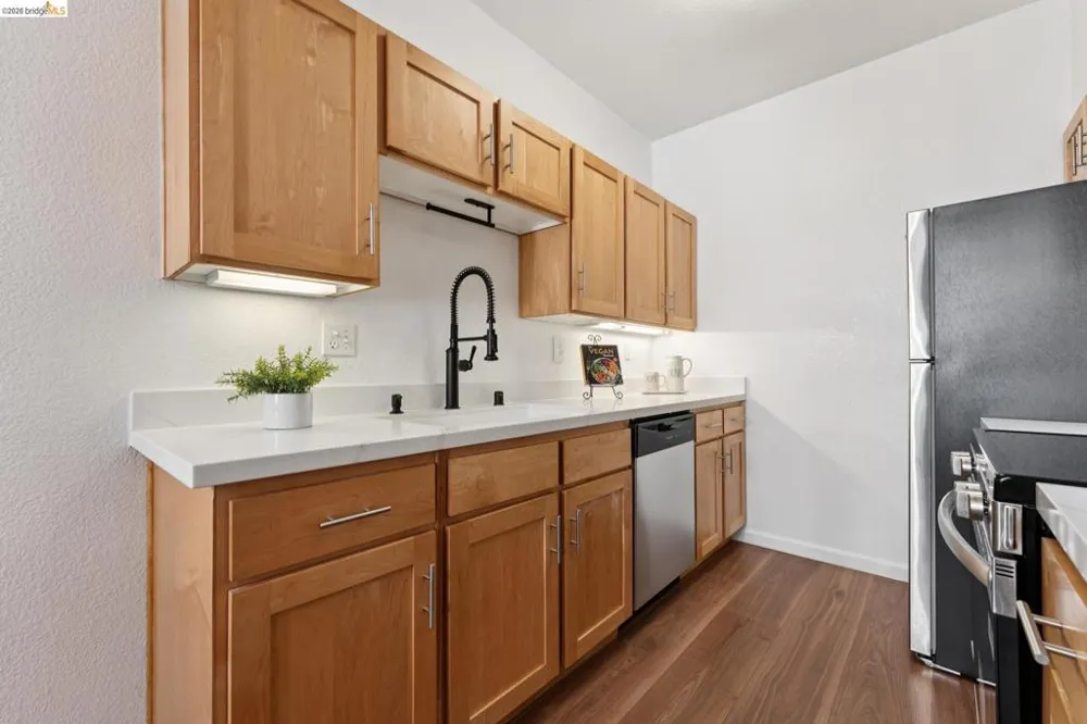 145 Bayside Ct Richmond, CA 94804