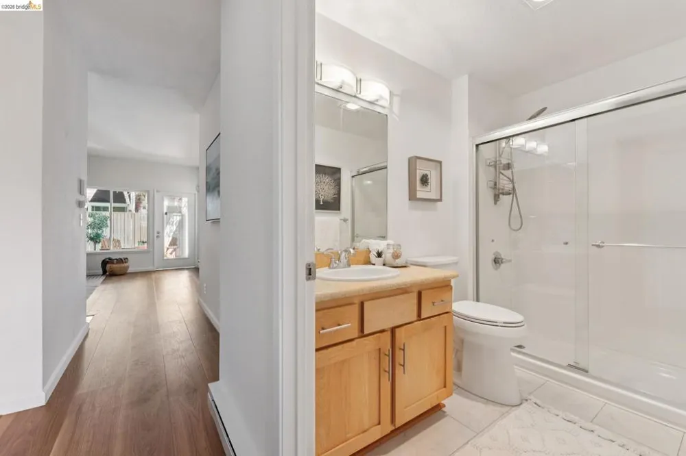 145 Bayside Ct Richmond, CA 94804