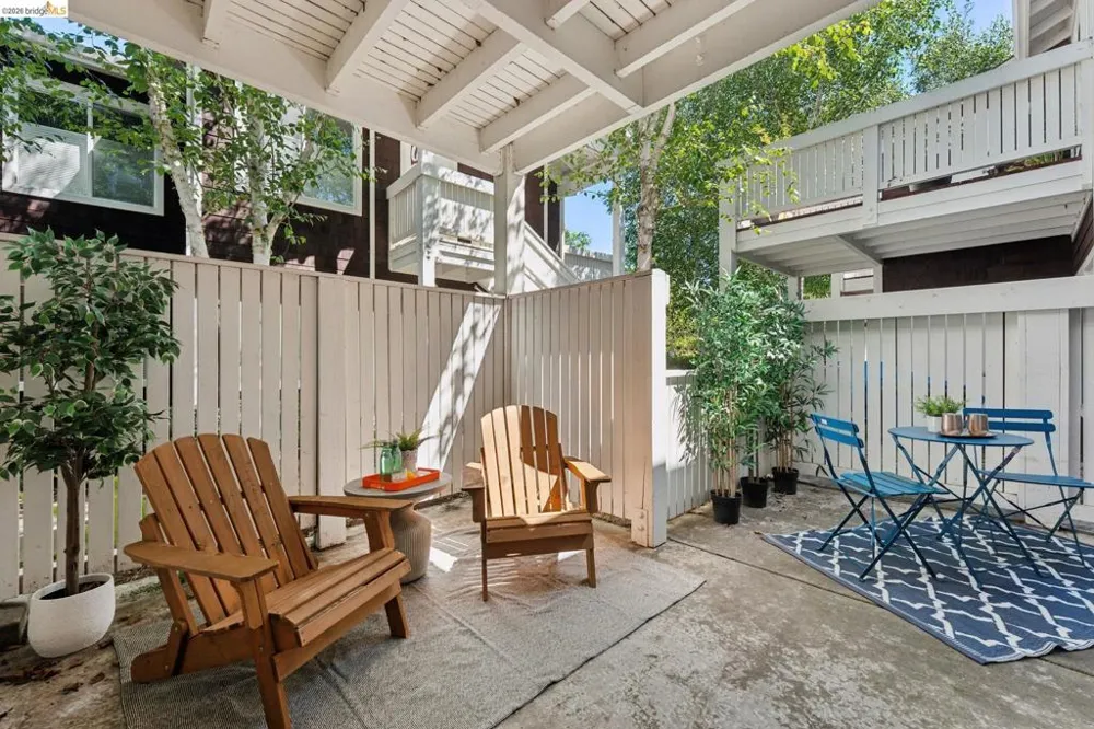 145 Bayside Ct Richmond, CA 94804