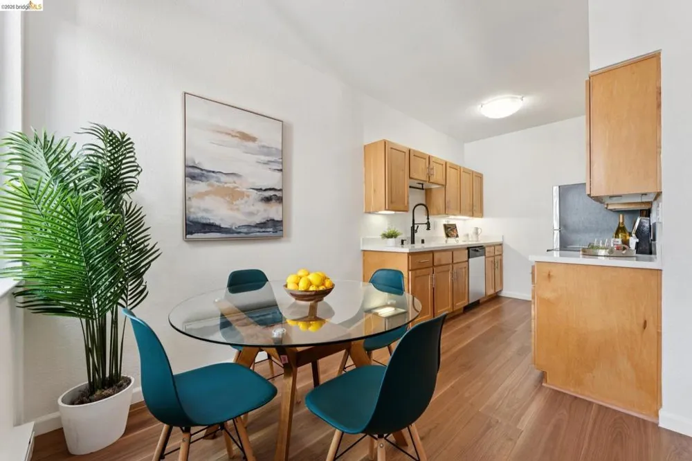 145 Bayside Ct Richmond, CA 94804
