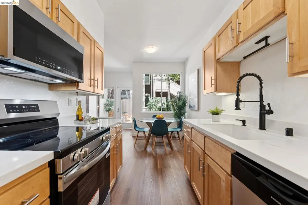 145 Bayside Ct Richmond, CA 94804