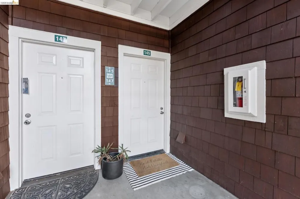 145 Bayside Ct Richmond, CA 94804