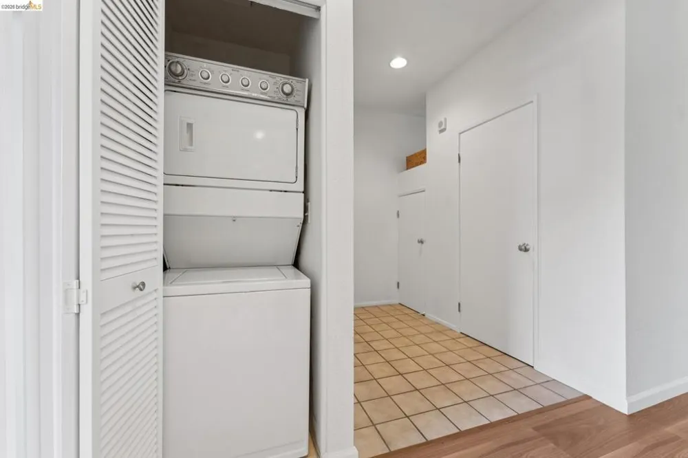 145 Bayside Ct Richmond, CA 94804