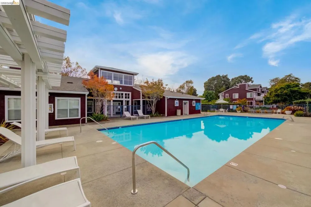 145 Bayside Ct Richmond, CA 94804