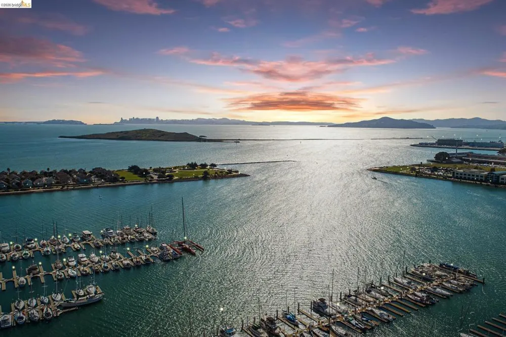 145 Bayside Ct Richmond, CA 94804