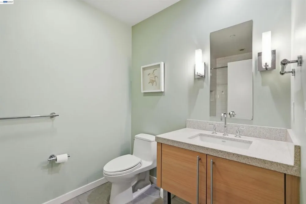 6465 San Pablo Ave #3-2 Oakland, CA 94608
