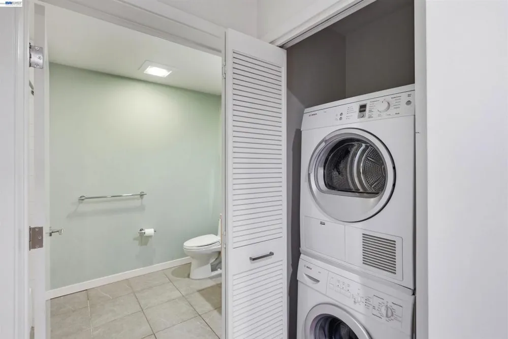 6465 San Pablo Ave #3-2 Oakland, CA 94608