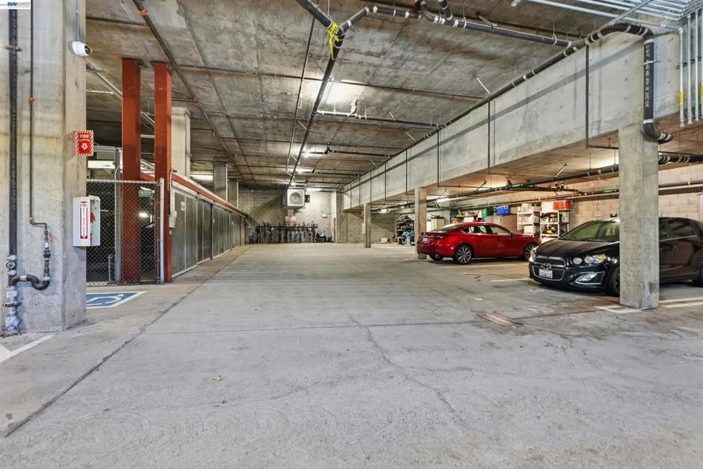 6465 San Pablo Ave #3-2 Oakland, CA 94608