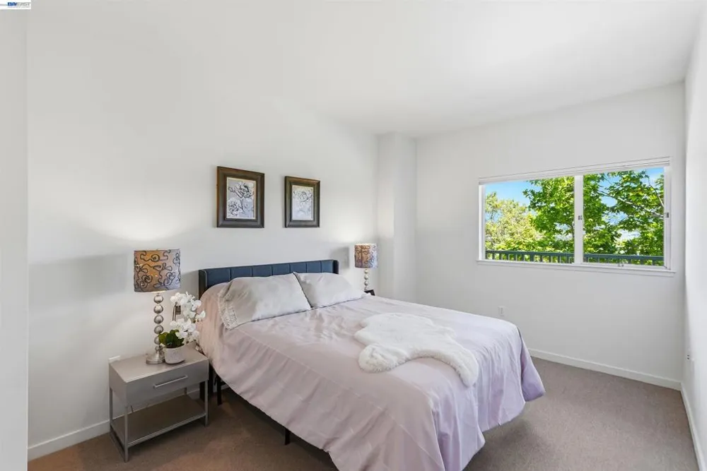 6465 San Pablo Ave #3-2 Oakland, CA 94608
