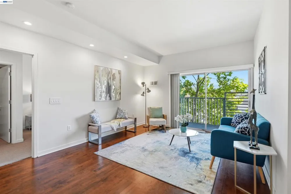 6465 San Pablo Ave #3-2 Oakland, CA 94608