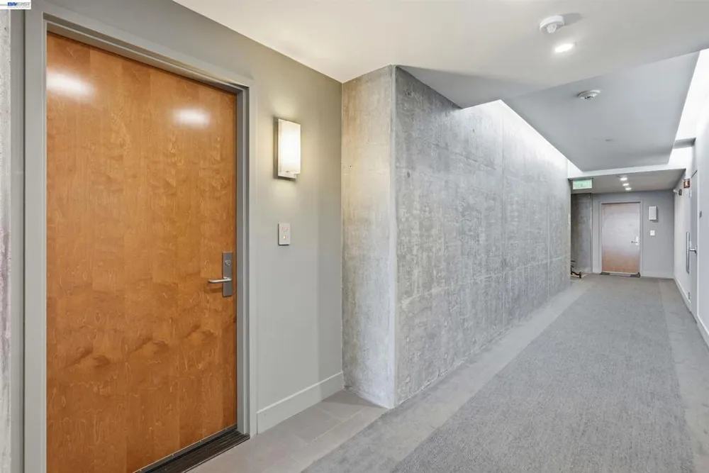 6465 San Pablo Ave #3-2 Oakland, CA 94608