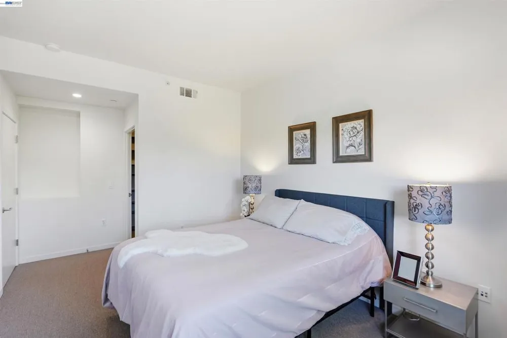 6465 San Pablo Ave #3-2 Oakland, CA 94608