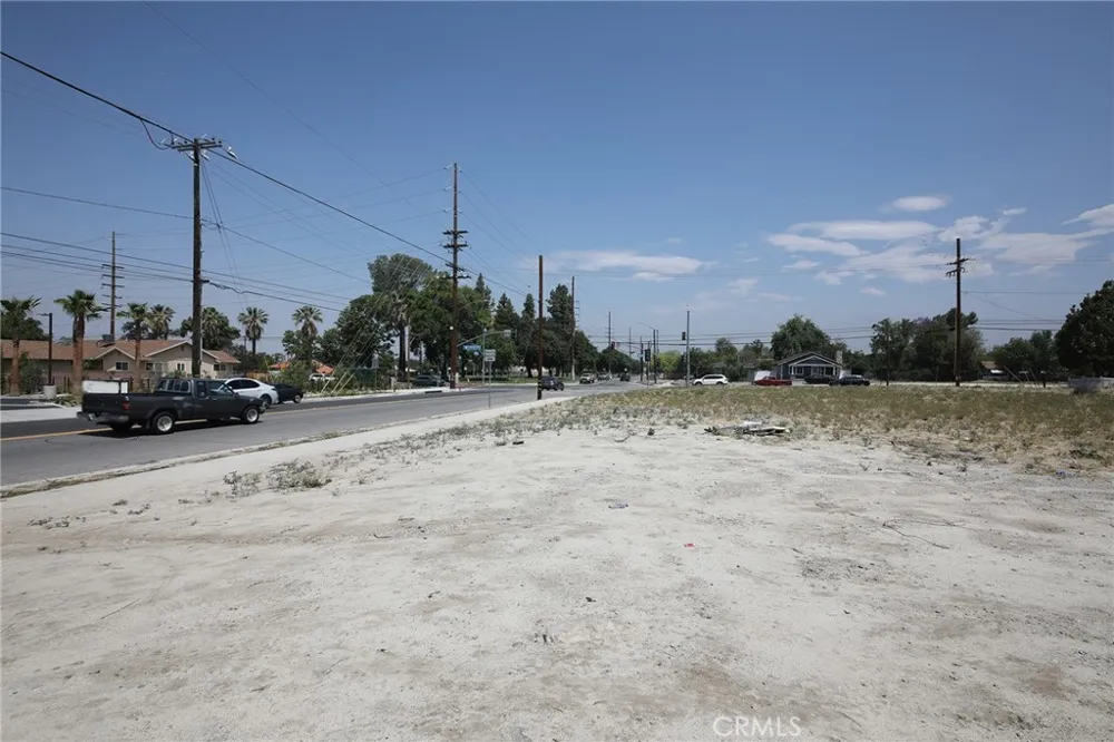 E Lugonia Redlands, CA 92374