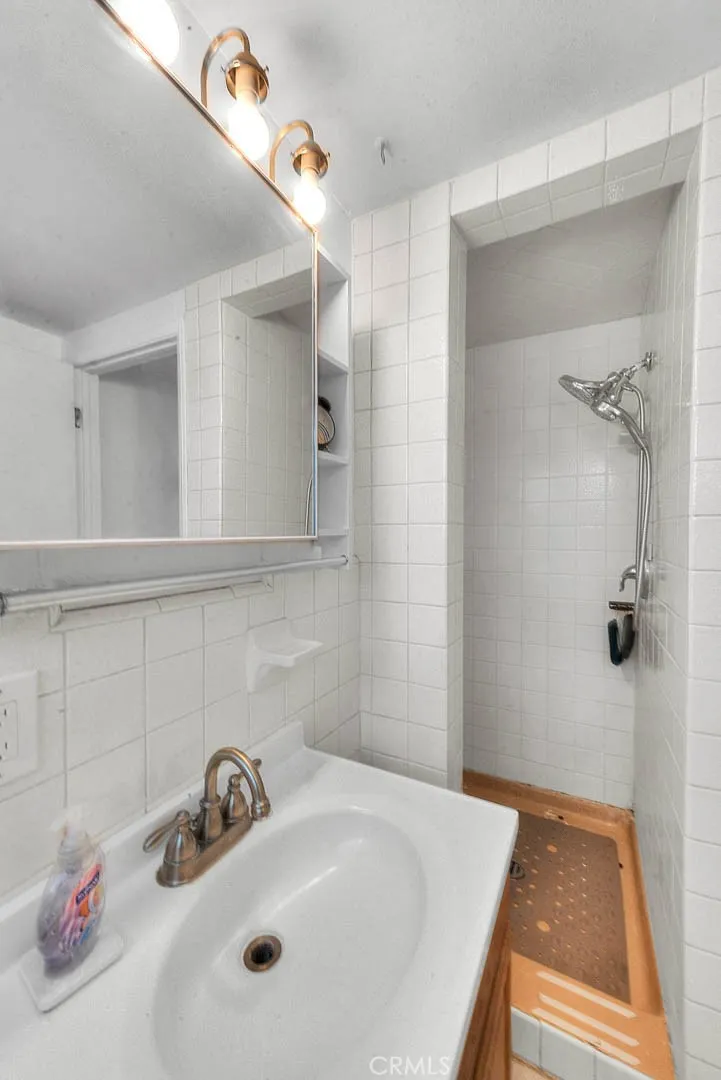 3832 Abbeywood Whittier, CA 90601