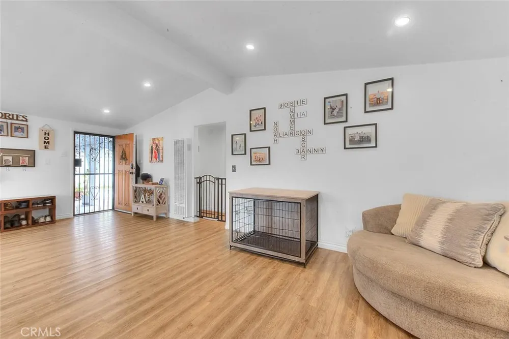 3832 Abbeywood Whittier, CA 90601