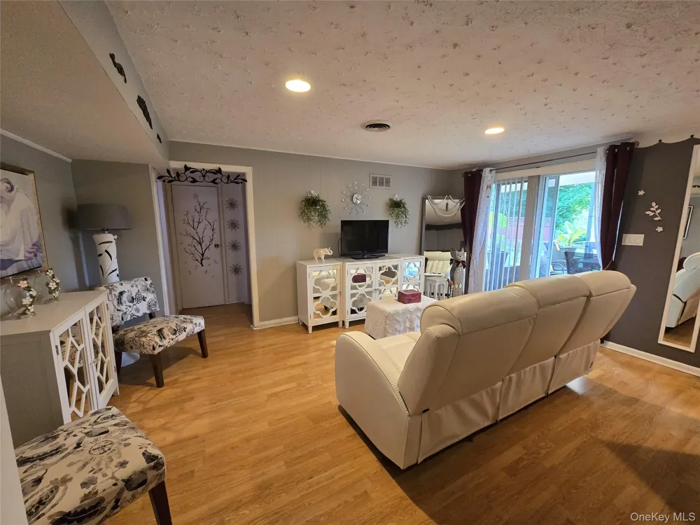 37 Valhalla Road Carmel, NY 10512