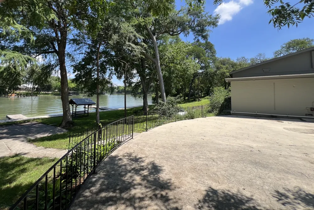 356 River Bend Drive New Braunfels, TX 78130