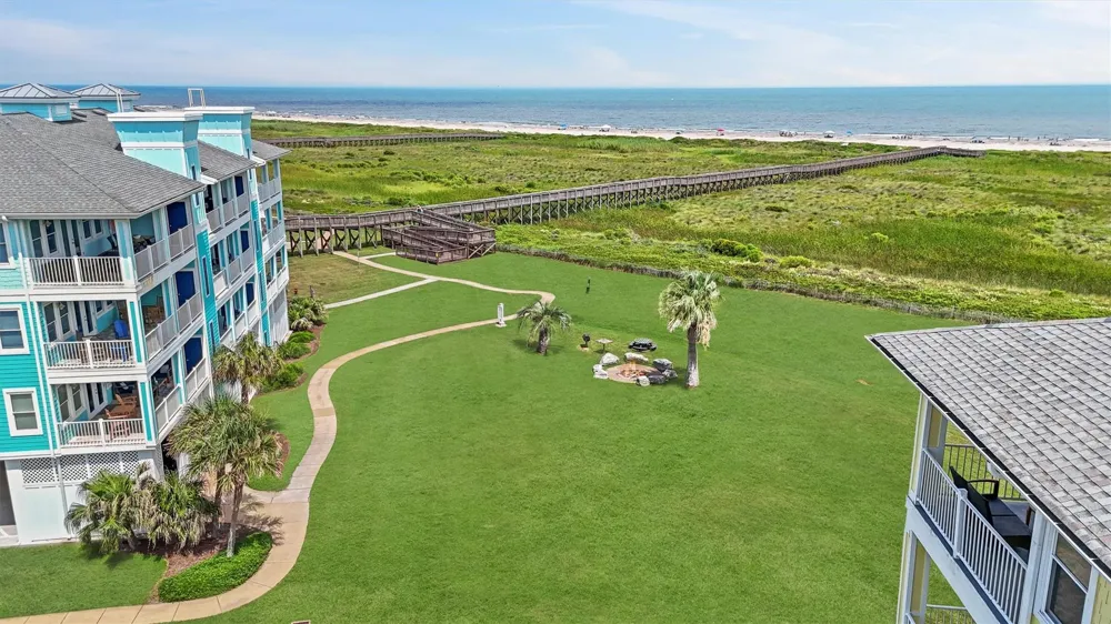 4231 Pointe West Drive #302 Galveston, TX 77554