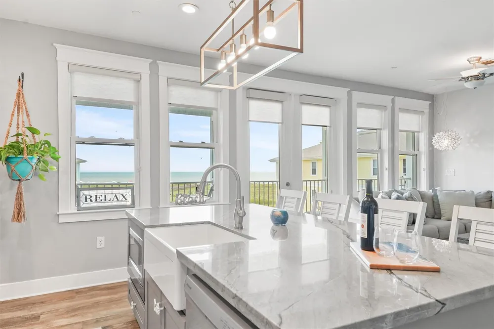 4231 Pointe West Drive #302 Galveston, TX 77554