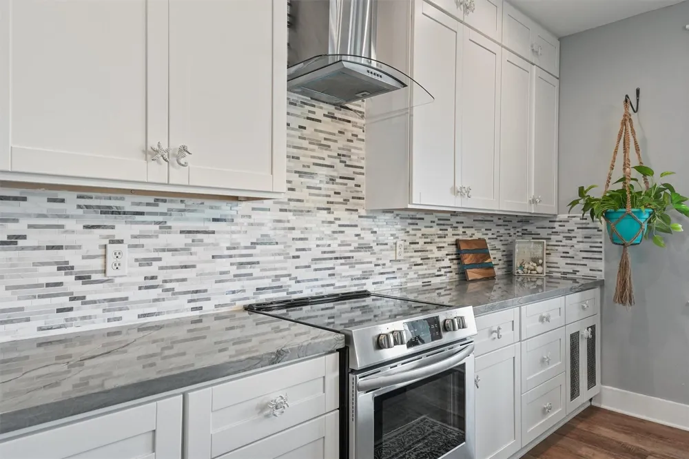 4231 Pointe West Drive #302 Galveston, TX 77554