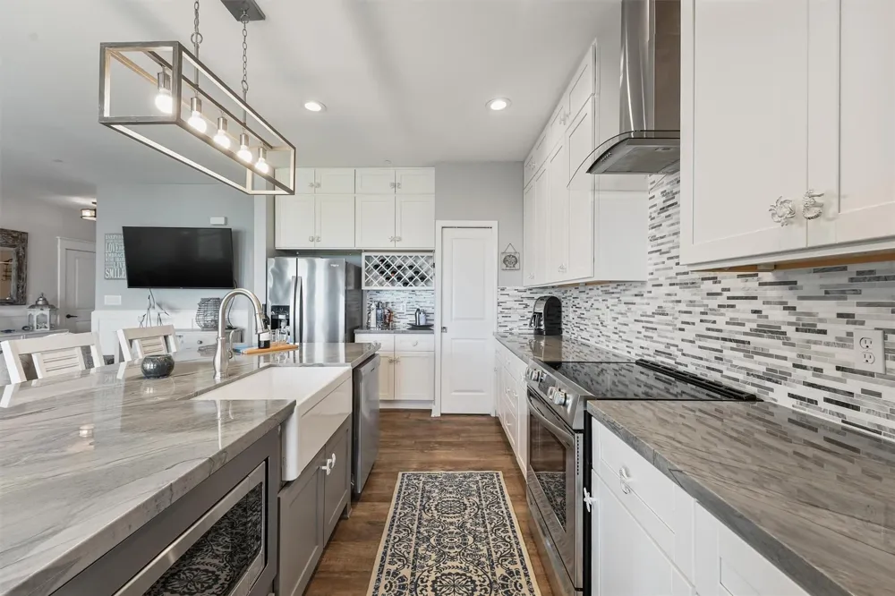 4231 Pointe West Drive #302 Galveston, TX 77554