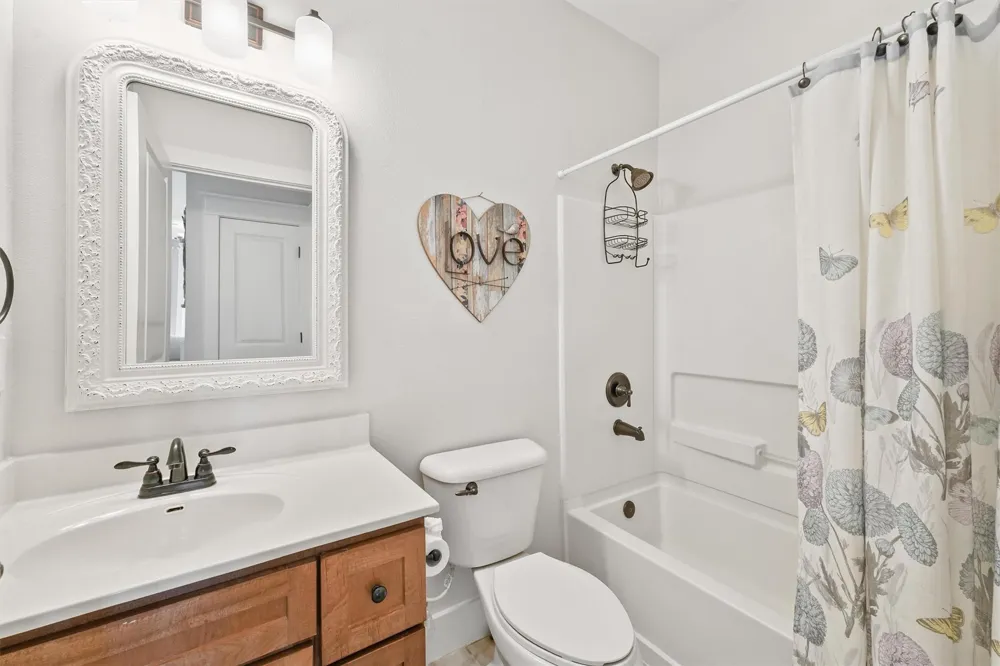 4231 Pointe West Drive #302 Galveston, TX 77554