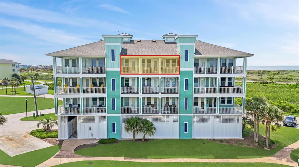 4231 Pointe West Drive #302 Galveston, TX 77554