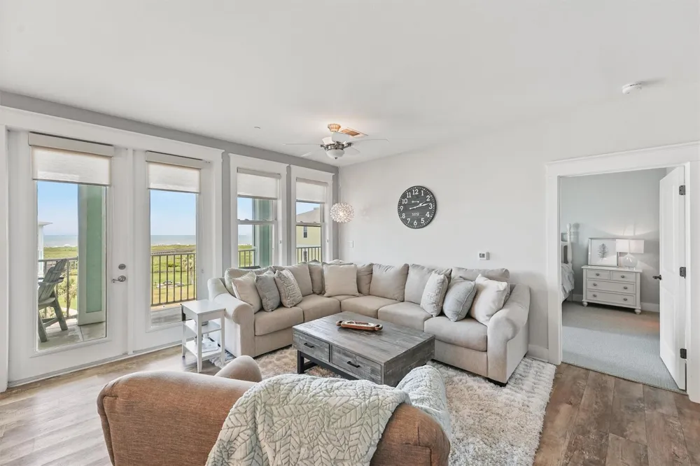 4231 Pointe West Drive #302 Galveston, TX 77554