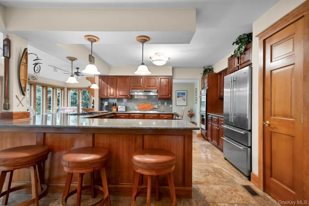 6 Prairie Lane Brookhaven, NY 11719
