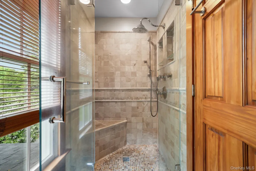 6 Prairie Lane Brookhaven, NY 11719
