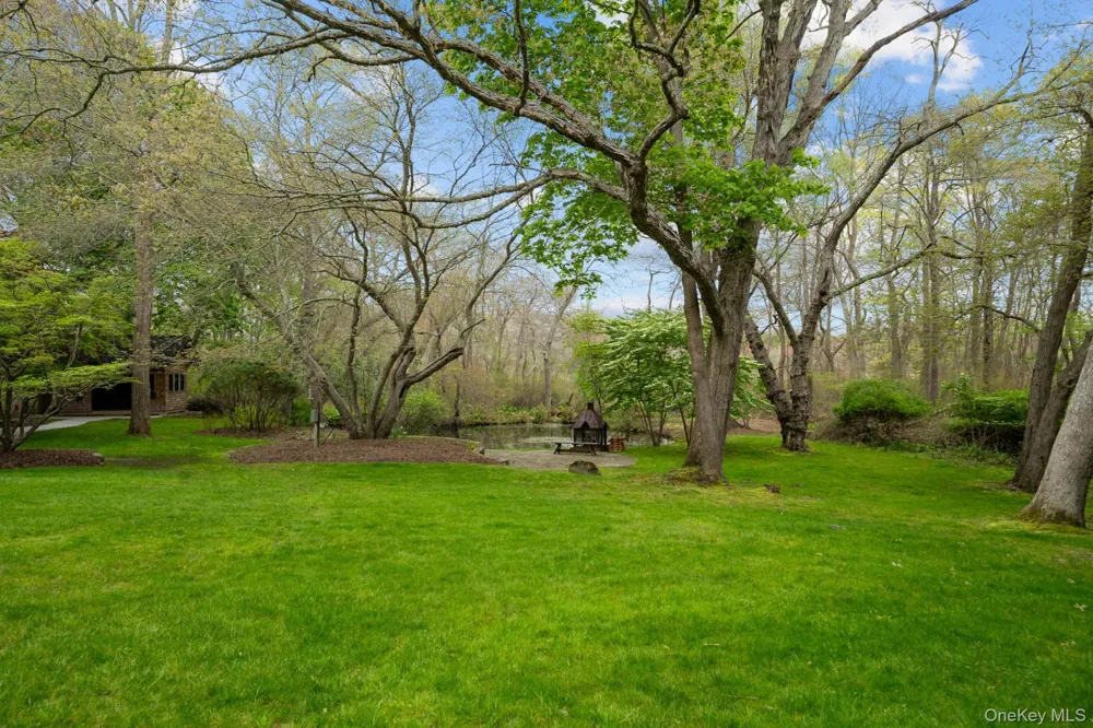 6 Prairie Lane Brookhaven, NY 11719