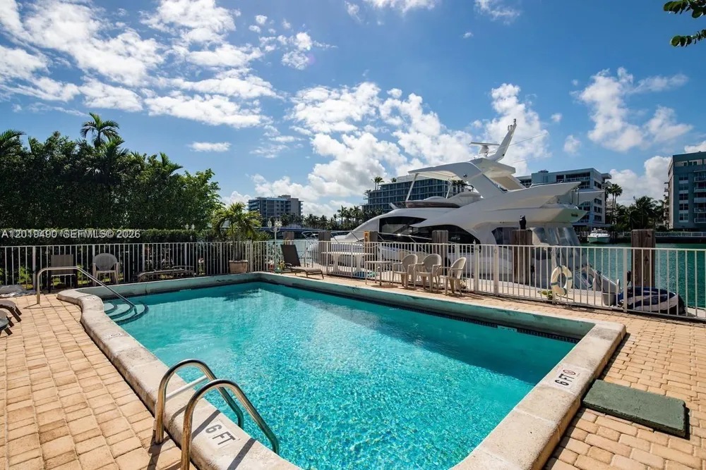 34 Bal Bay Dr Bal Harbour, FL 33154