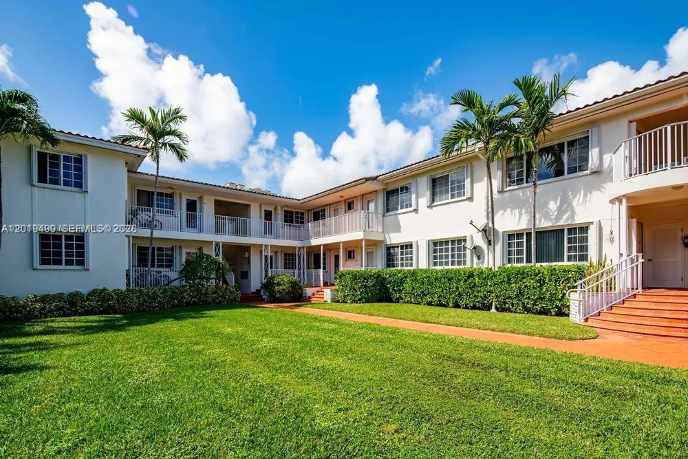 34 Bal Bay Dr Bal Harbour, FL 33154