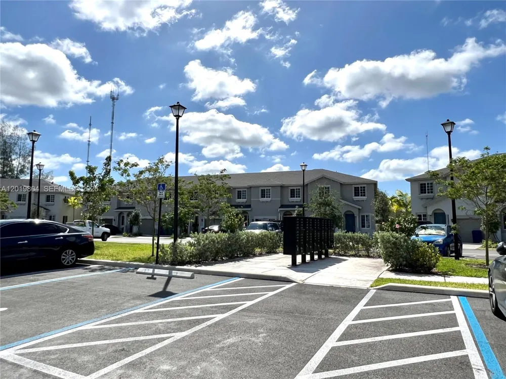 1088 NW 208th Ter #1088 Miami Gardens, FL 33169
